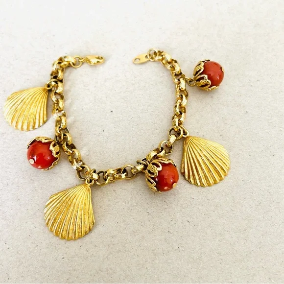Vintage Avon Charm Bracelet Shells Faux Coral - Picture 2 of 4